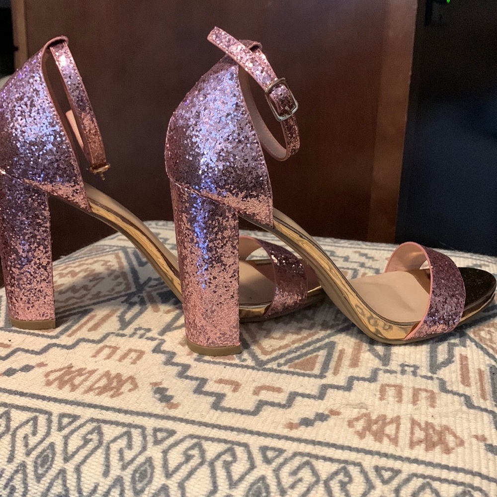 Sequence shoes